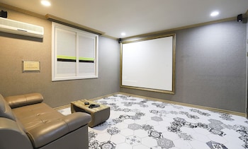 tiffany self check in hotel