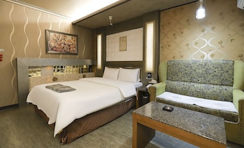 tiffany self check in hotel