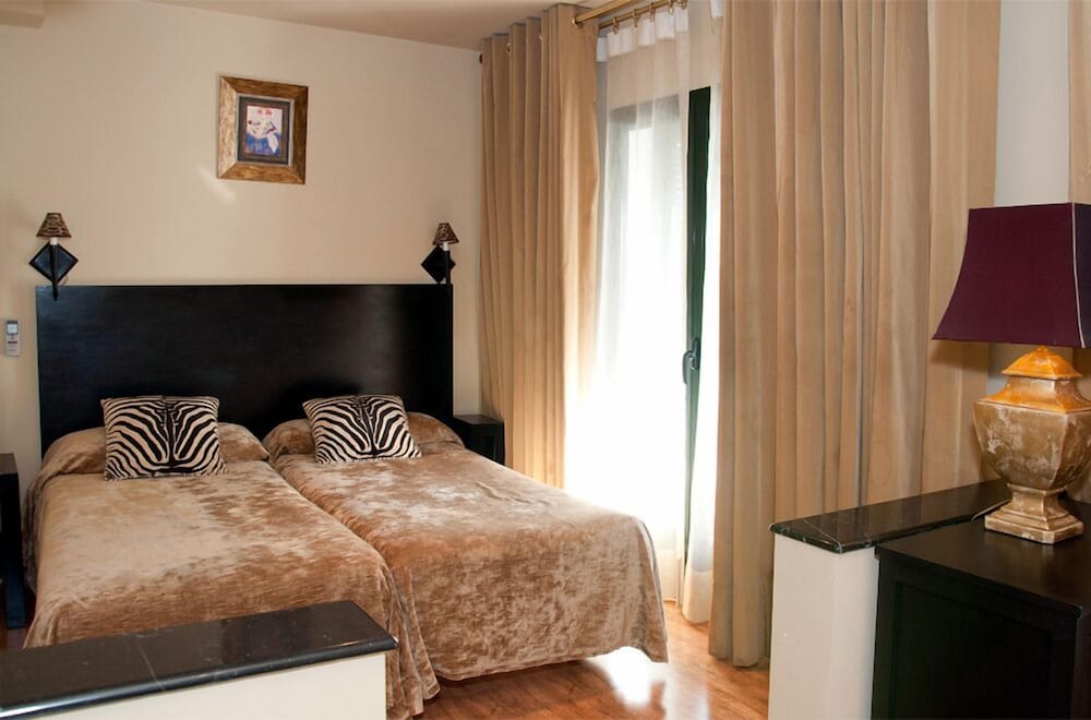 hostal tres soles