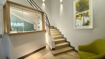 Hostal Paris,Olmedo>>Arroyo De La Encomienda,2 star