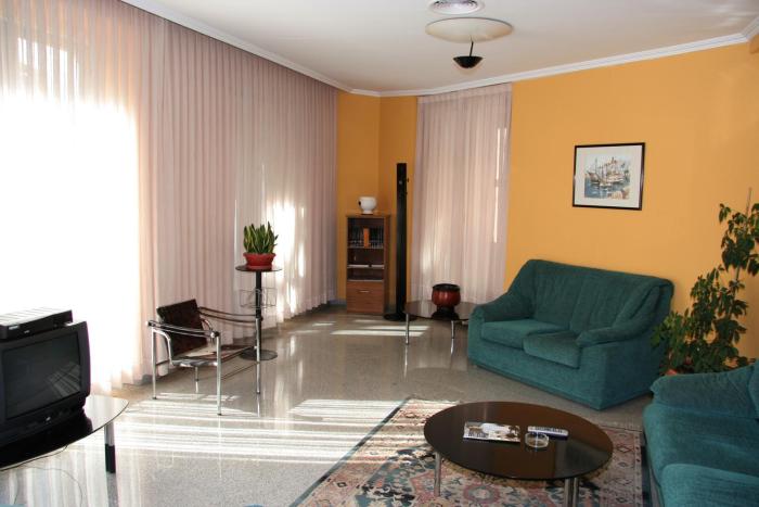 hostal paris