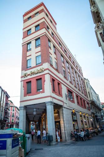 hostal paris