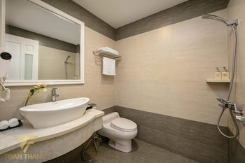 toan thang hotel by bay luxury