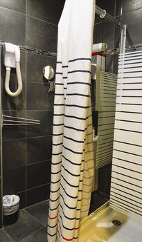 hipotel paris voltaire bastille