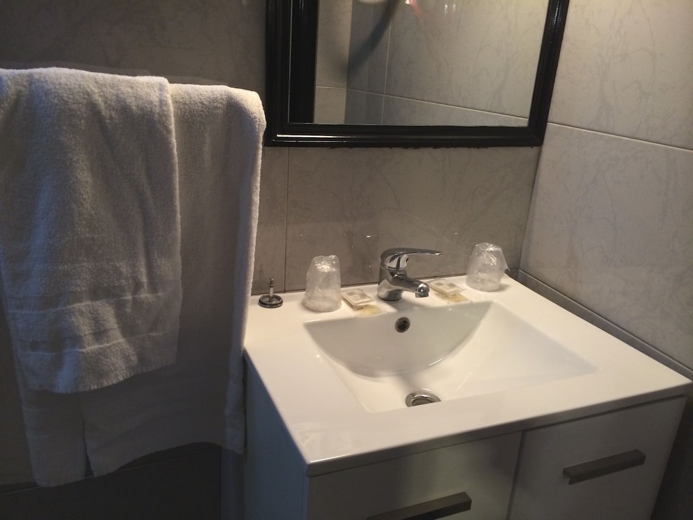 hipotel paris voltaire bastille