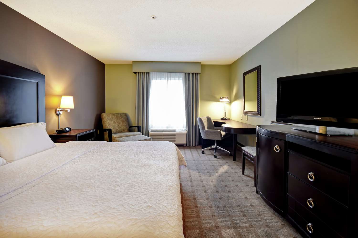 hampton inn and suites detroit canton