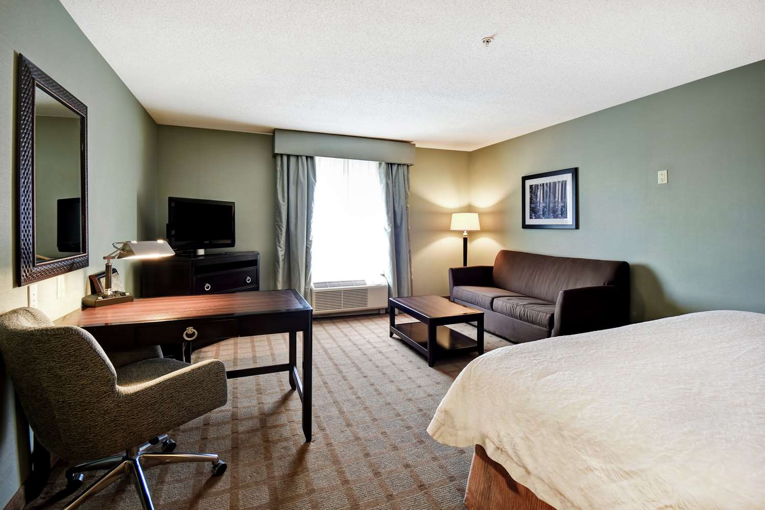 hampton inn and suites detroit canton