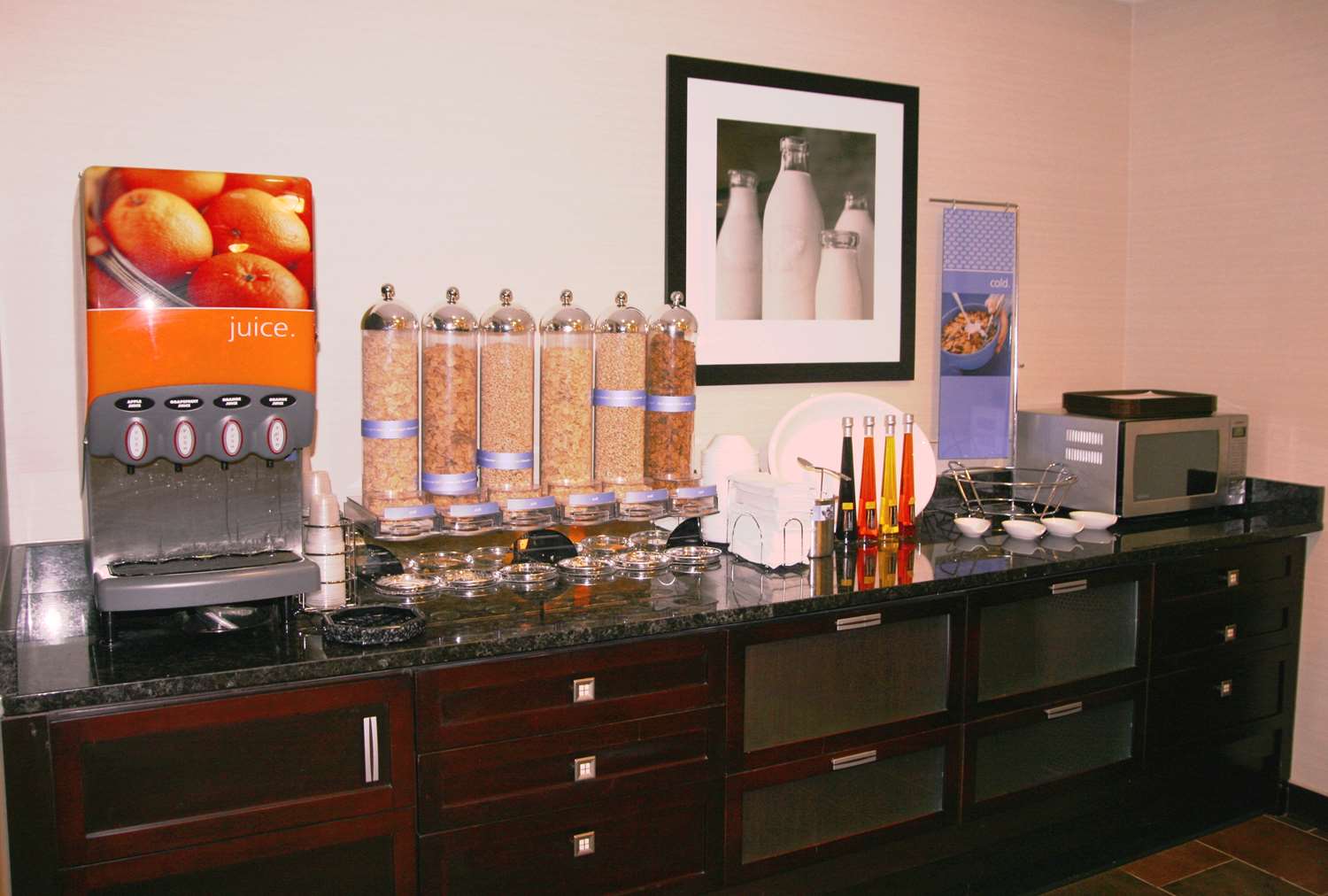hampton inn and suites detroit canton