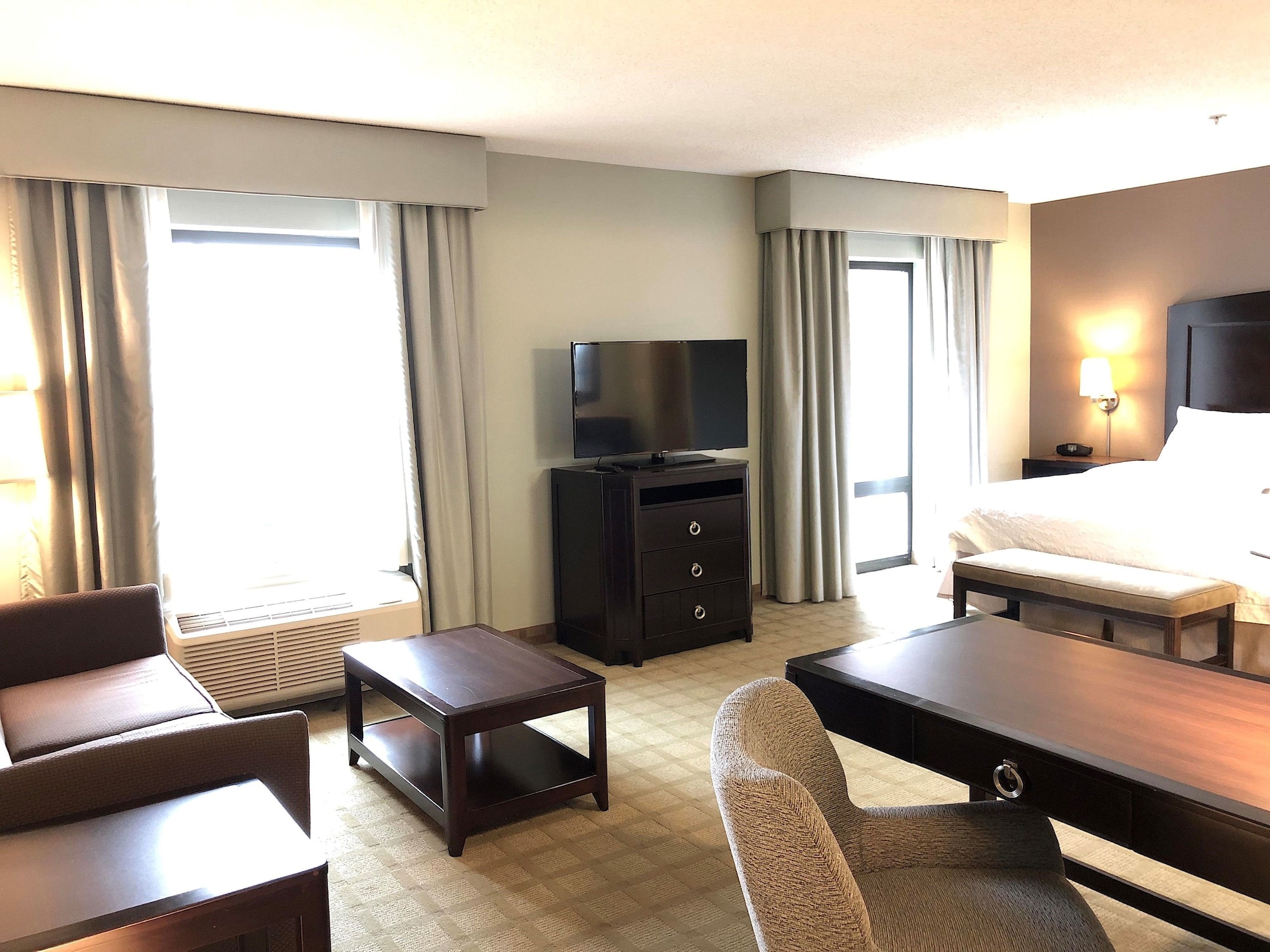 hampton inn and suites detroit canton