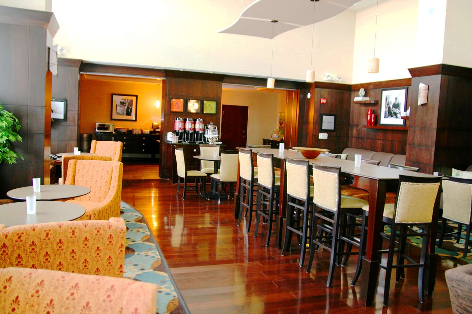 hampton inn and suites detroit canton