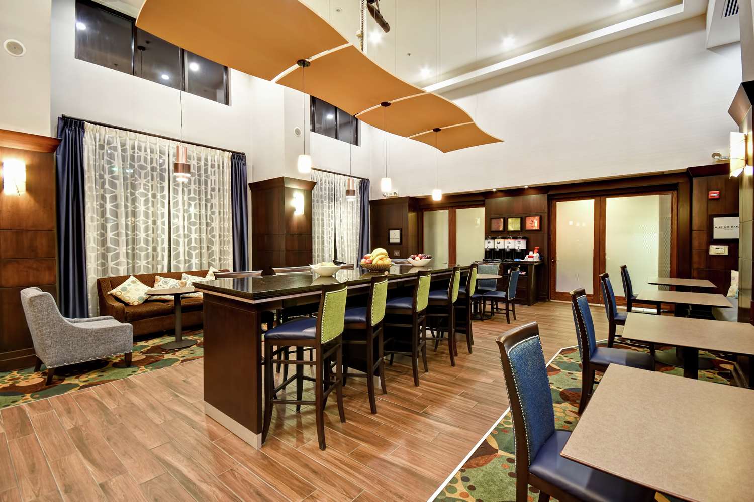 hampton inn and suites detroit canton