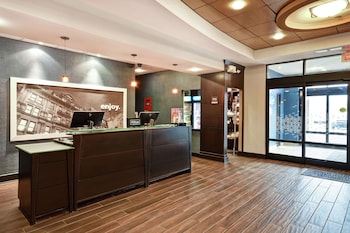 Hampton Inn & Suites Detroit-Canton,Detroit>>Canton,3 star