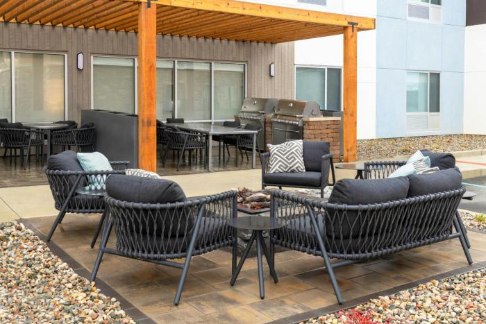 towneplace suites by marriott holland