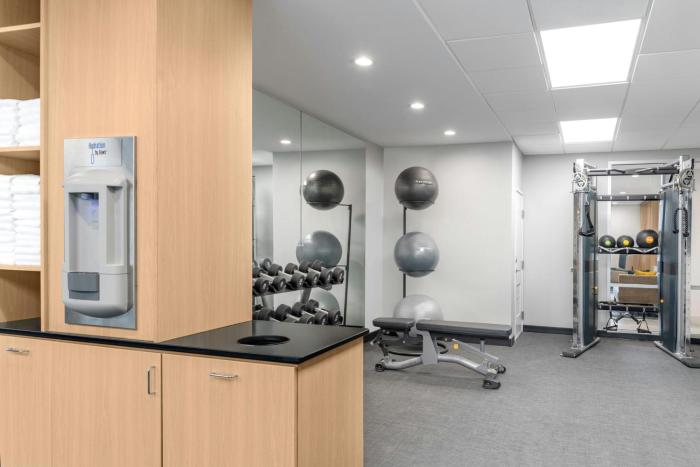 towneplace suites by marriott holland