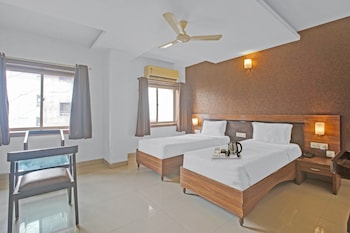 townhouse 692 hotel nera regency