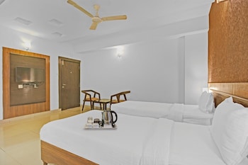 townhouse 692 hotel nera regency