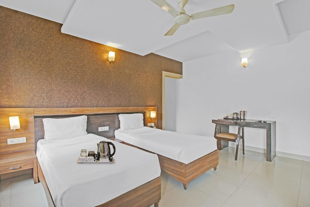 townhouse 692 hotel nera regency