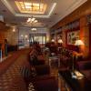 hamlet court hotel