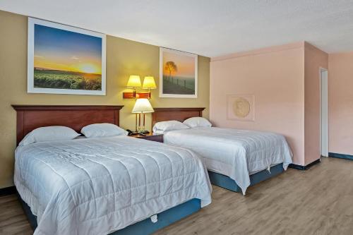 travelers inn