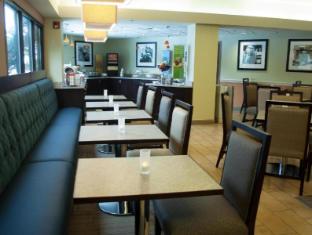 larkspur landing select carlisle