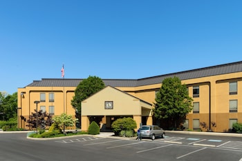 larkspur landing select carlisle