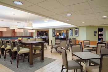 larkspur landing select carlisle