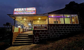 treebo berry hill venna lake 3 km from city center