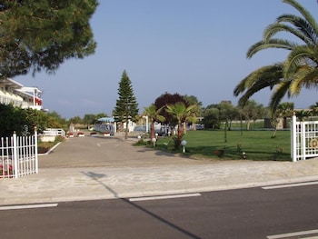pineios