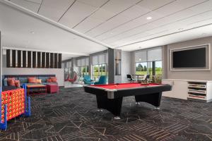 tru by hilton burlington