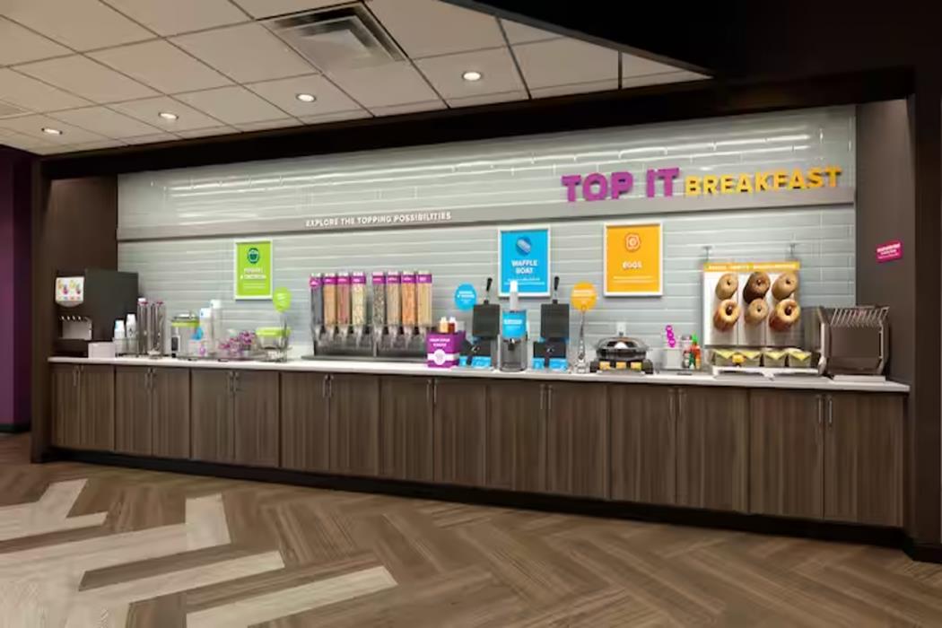 tru by hilton colorado springs airport