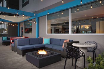 tru by hilton columbus east broad