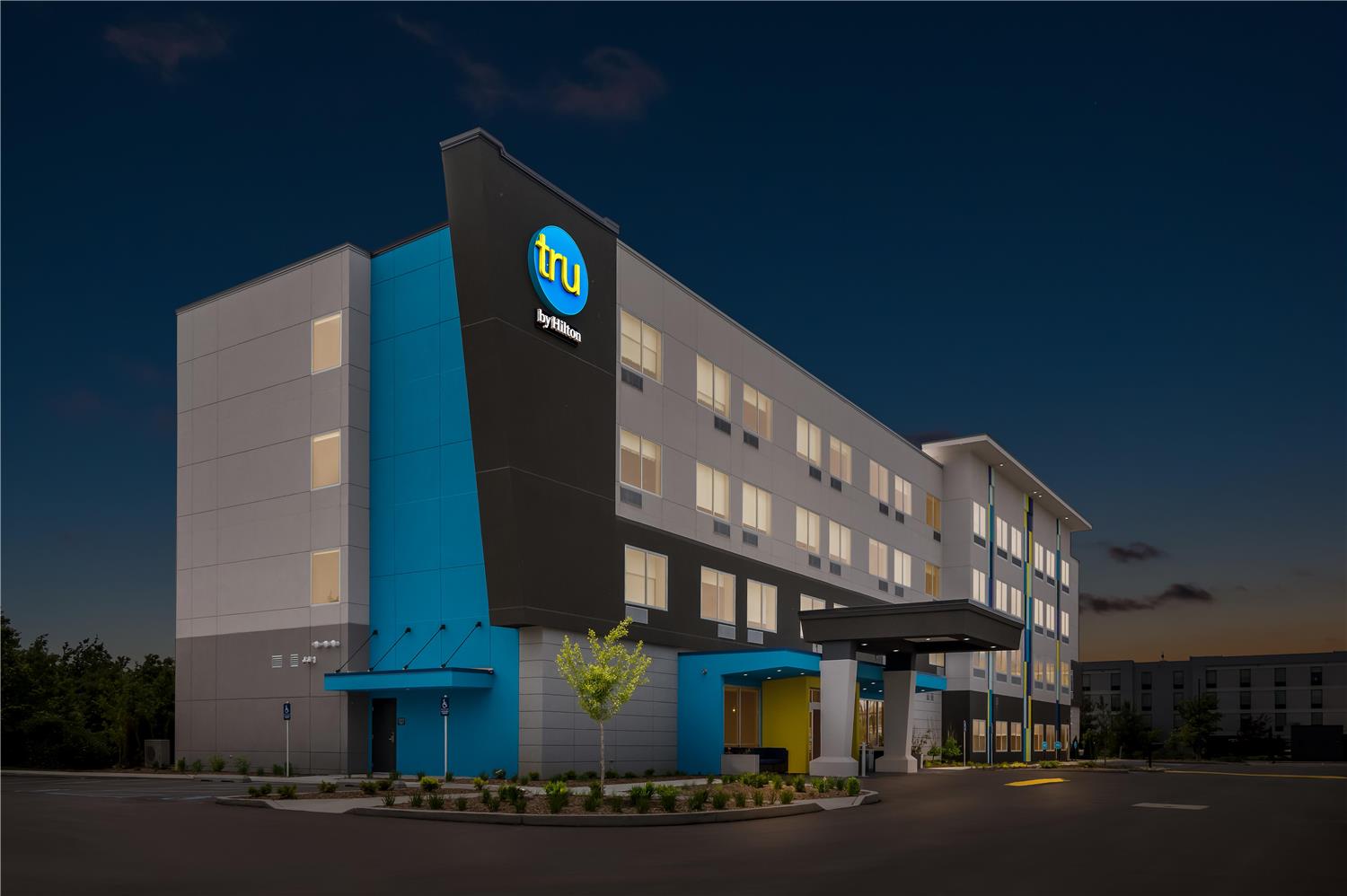 tru by hilton holland mi