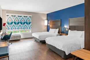 tru by hilton holland mi