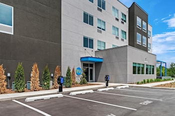 tru by hilton holland mi