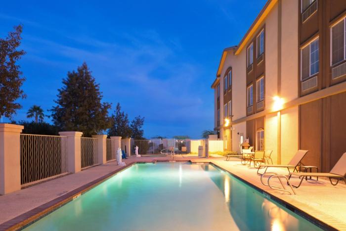 holiday inn express and suites casa grande by ihg