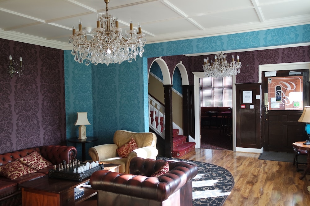 gable end hotel