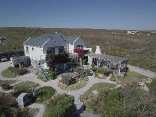 farr out guesthouse