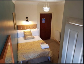 farnley tower guesthouse