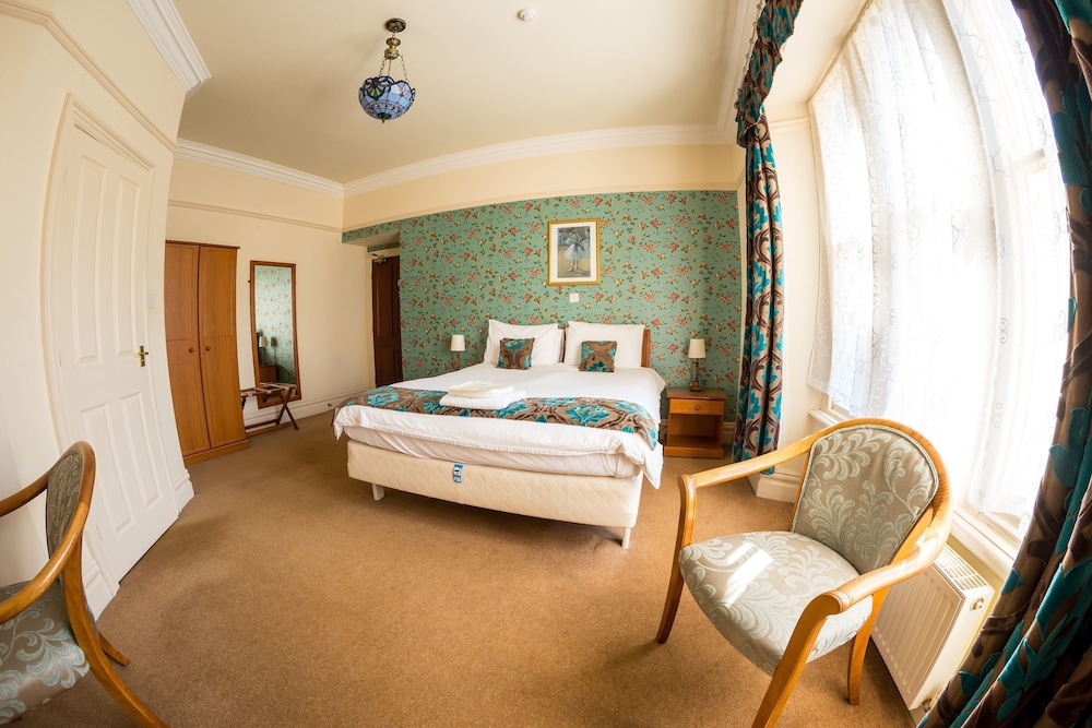 farnley tower guesthouse