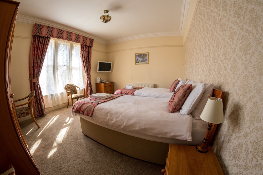 farnley tower guesthouse