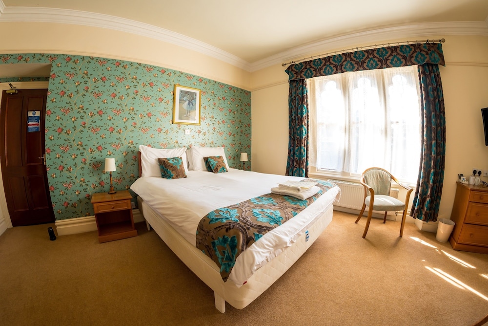 farnley tower guesthouse