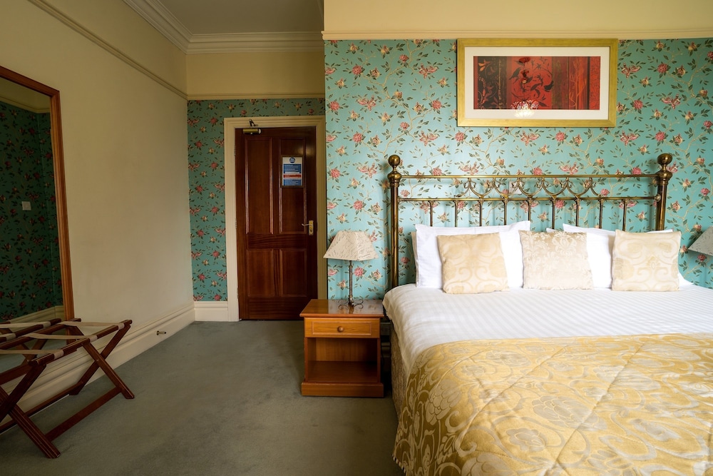 farnley tower guesthouse