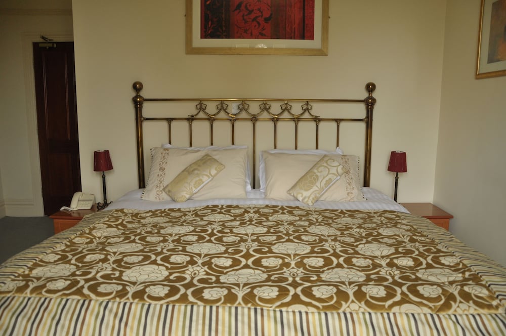 farnley tower guesthouse