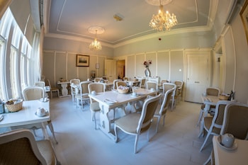 farnley tower guesthouse