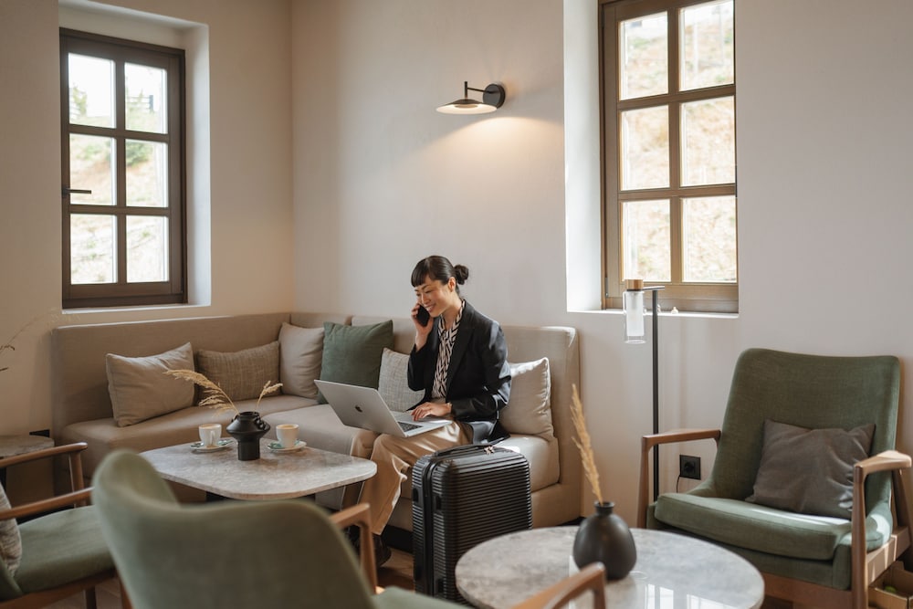 unedo all seasons hotel