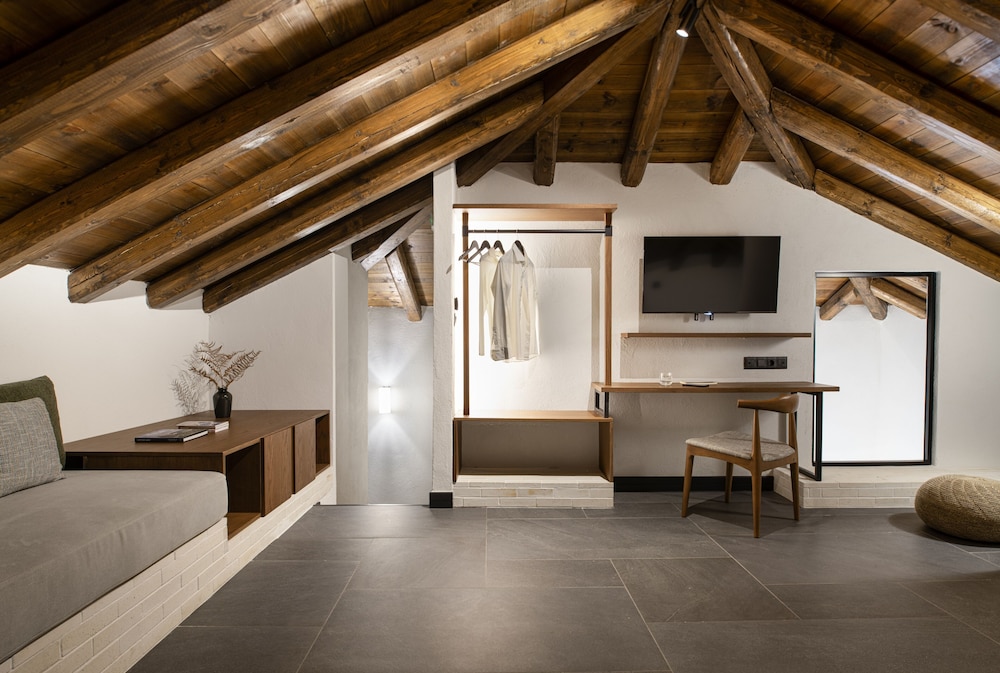 unedo all seasons hotel