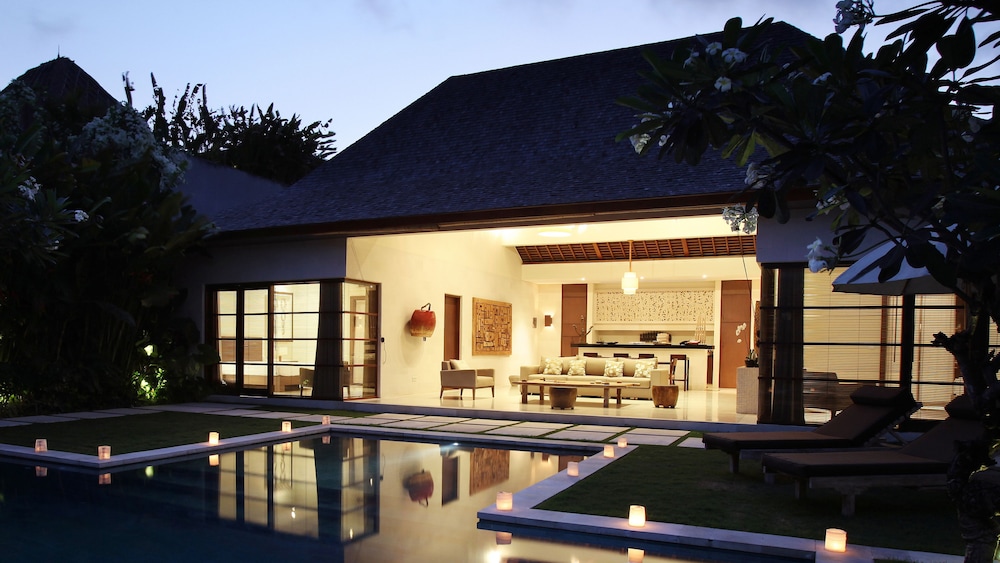 nyaman villas