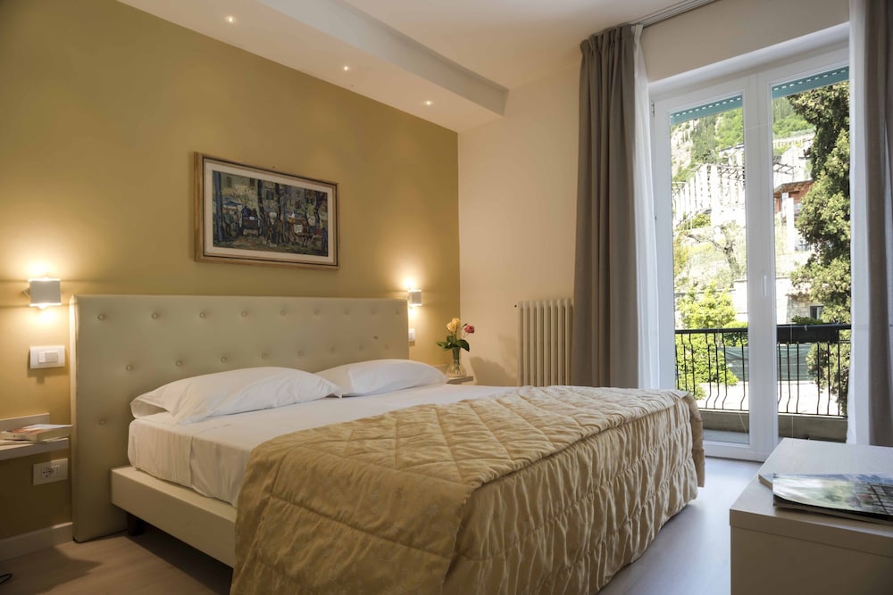 hotel villa europa