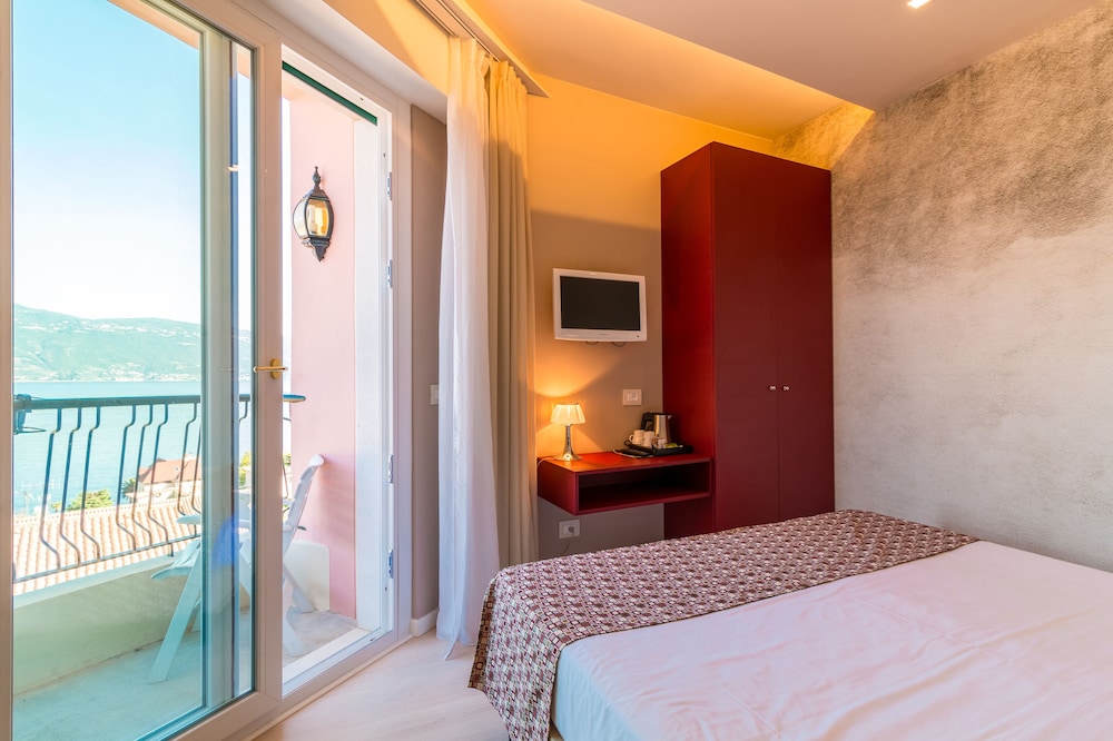 hotel villa europa