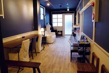 usatsuno osu hostel